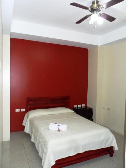Hotel Jira Гуаякіль Номер фото
